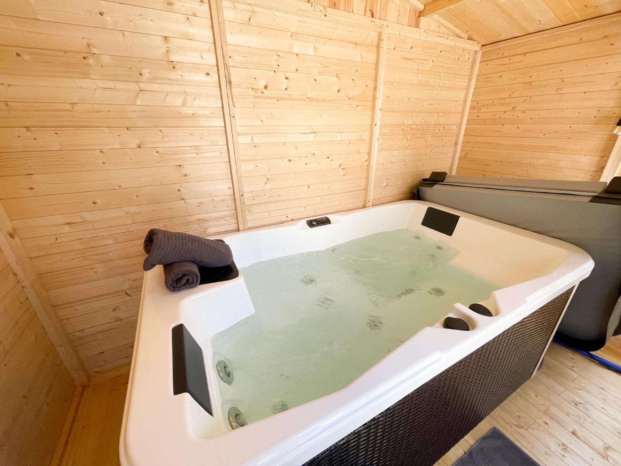 Jacuzzi Au Cocon Brestois
